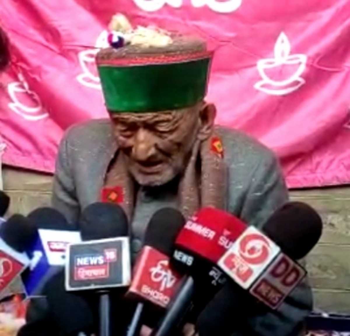 चुनाव आयोग ने भारत के पहले मतदाता के निधन पर शोक जताया